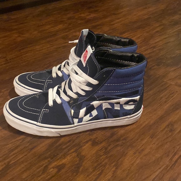 Hi-Top Vans - Picture 3 of 4